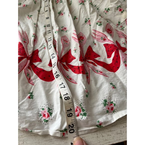 White red and pink apron with two front pockets - Picture 5 of 6